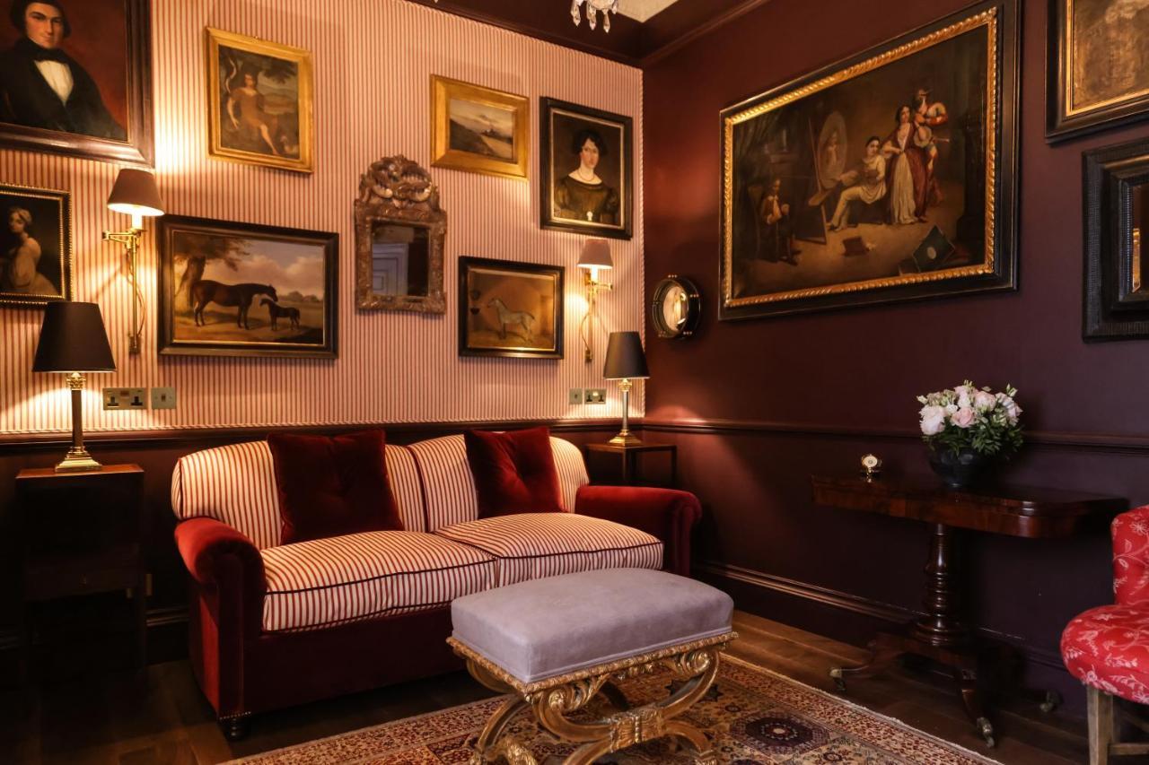 ホテル Henrys Townhouse Marylebone, ロンドン エクステリア 写真